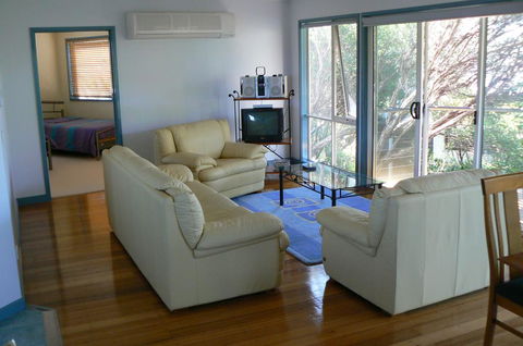 Sandy Point Beach Escape 1 Bedroom Apartment - Holiday Jervis Bay 3