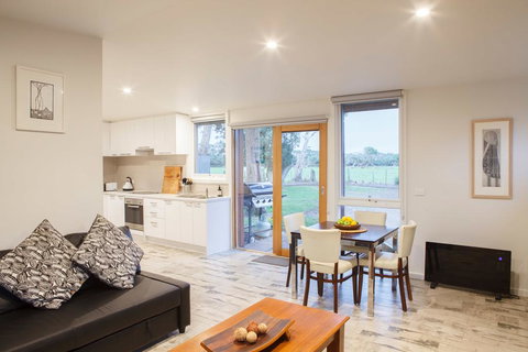 Sandy Point Hideaway - Holiday Jervis Bay 0