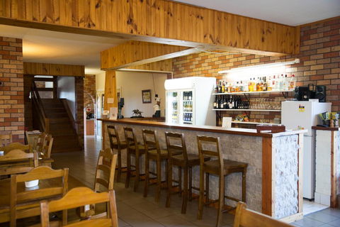 Scone Motor Inn & Apartments - Holiday Jervis Bay 3