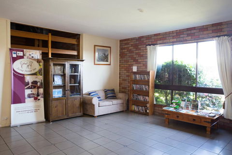Scone Motor Inn & Apartments - Holiday Jervis Bay 1