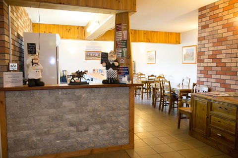 Scone Motor Inn & Apartments - Holiday Jervis Bay 2