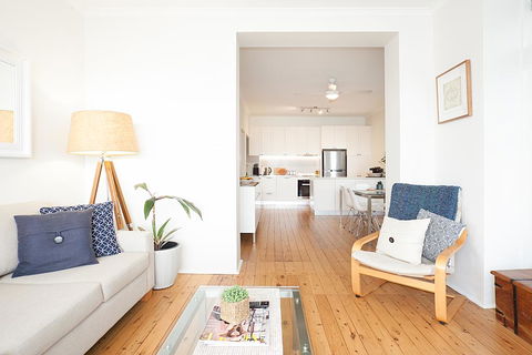 Serene And Stylish Harbourside Apartment - Holiday Jervis Bay 1