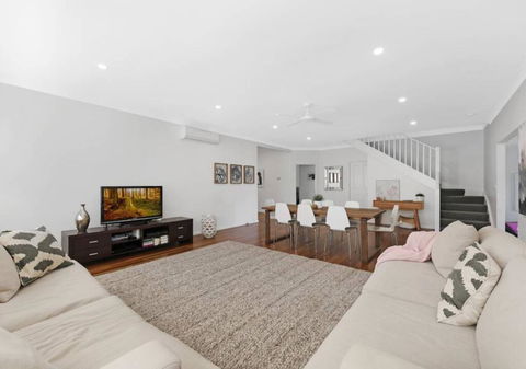Shelly Beach Family Hideaway - Pool, Beach, Golf - Holiday Jervis Bay 0