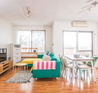 SIMPLE COMFORT 2bed1bath Unit in Meadowbank - Holiday Jervis Bay