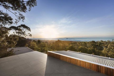 Skyluxe Luxury Retreat With Water Views And Deluxe Interior From Every Room - Holiday Jervis Bay 1