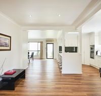 Skymirror Villa - Holiday Jervis Bay