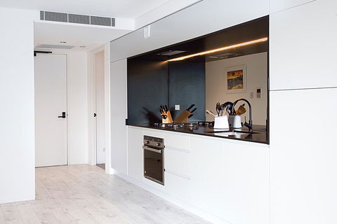 Sleek Modern Apartment In The Heart Of Manly - Holiday Jervis Bay 1
