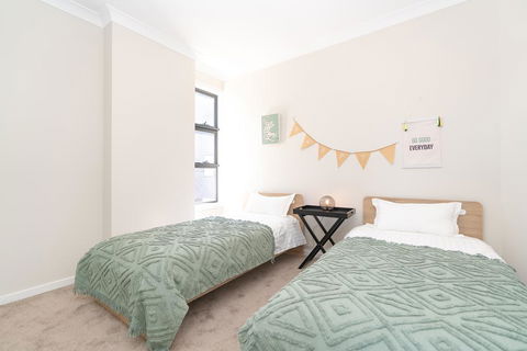 SP246-Brandnew Modern Apt In Penrith With Parking - Holiday Jervis Bay 2