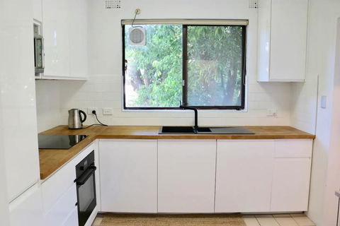 Spacious Apartment In Lane Cove Near CBD - Holiday Jervis Bay 1