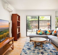 Spacious Home in the Heart of Avalon Beach - Holiday Jervis Bay
