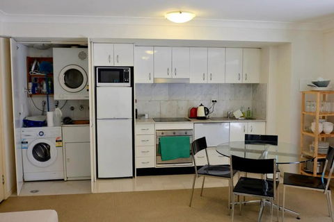 Spacious Studio By The Beach In Manly - Holiday Jervis Bay 2