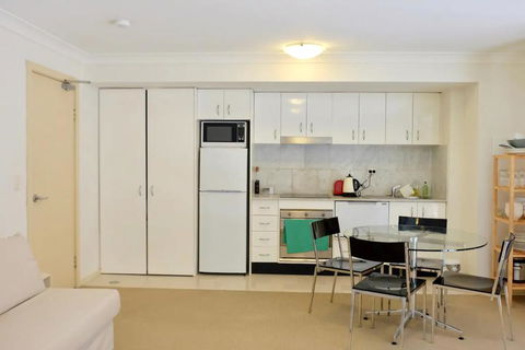 Spacious Studio By The Beach In Manly - Holiday Jervis Bay 3