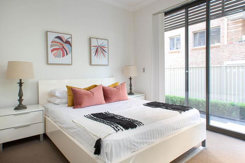 Spacious Two-Bedroom Apartment Near Hospital - Holiday Jervis Bay 1