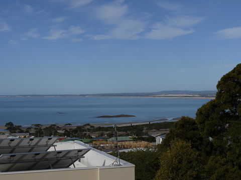 Spectacular Holiday Living - Holiday Jervis Bay 2