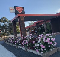 Statesman Motor Inn - Holiday Jervis Bay