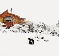 STUNNING HOME WITH AMAZING VIEWS - just 20 mins to the city and only 10 to MONA - Holiday Jervis Bay