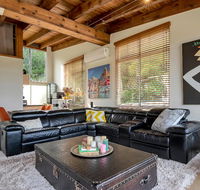 STYLISH  RELAXED LAKE HOME // NARRABEEN - Holiday Jervis Bay