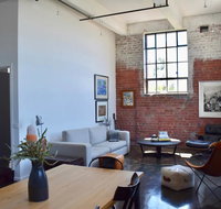 Stylish Warehouse Conversion In The Heart of Fitzroy - Holiday Jervis Bay