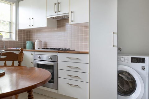 Sun-Drenched Apartment In A Peaceful Location - Holiday Jervis Bay 2