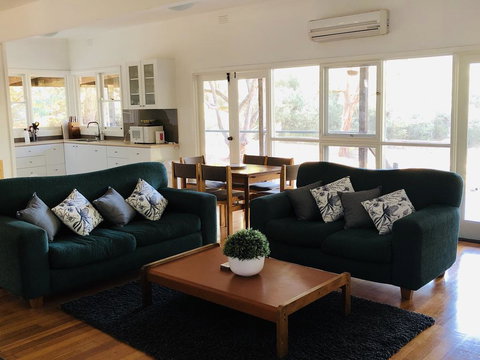 Sunny Corner Lake Eildon - Holiday Jervis Bay 2