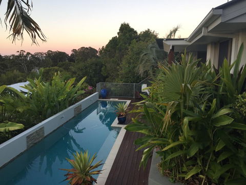 Sunshine Coast Tropical Getaway - Holiday Jervis Bay 1