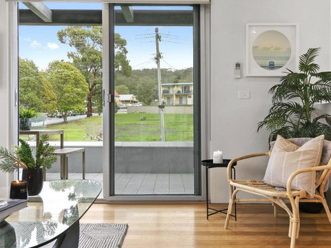 SURF CENTRAL - Wifi, Double Garage & Smack Bang In The Middle Of Town - Holiday Jervis Bay 2