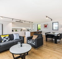 Sydney Townhouse with Parking and Deck - Holiday Jervis Bay