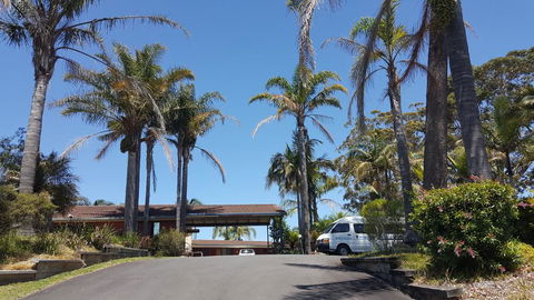 Tabourie Lake Motor Inn - Holiday Jervis Bay 0