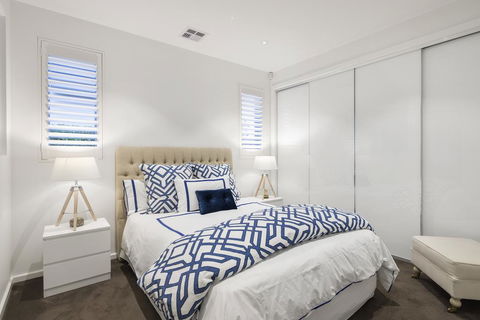 The Aston - Holiday Jervis Bay 1