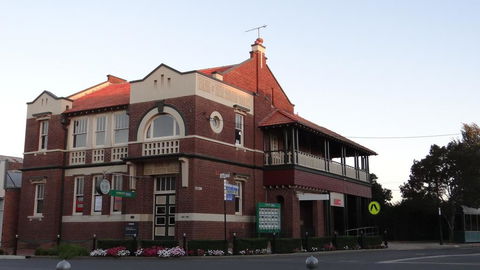 The Bank B&B West Wyalong - Holiday Jervis Bay 0