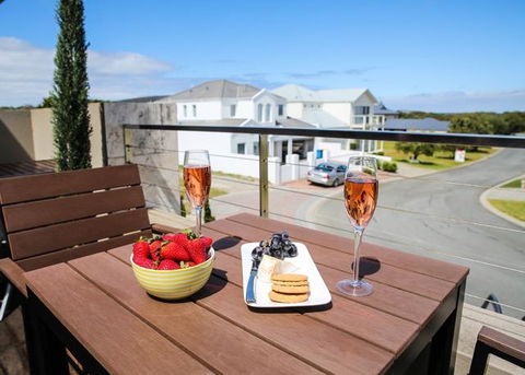 The Beach House At Bayside - Holiday Jervis Bay 0