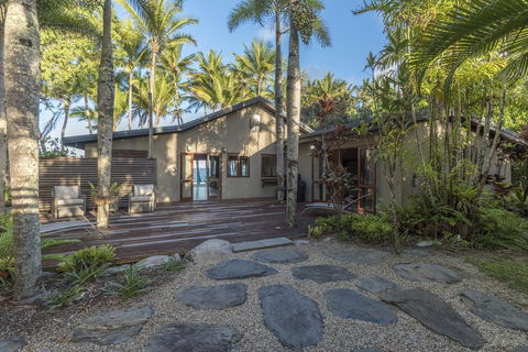 The Beach House On Newell - Holiday Jervis Bay 1