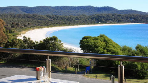 BAY OF FIRES ECO HUT Off Grid Experience At Binalong Bay - Holiday Jervis Bay 13