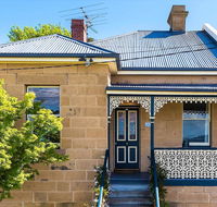 WEST NEST  Classic 3BR Hobart Terrace BEST Location View Close to City - Holiday Jervis Bay
