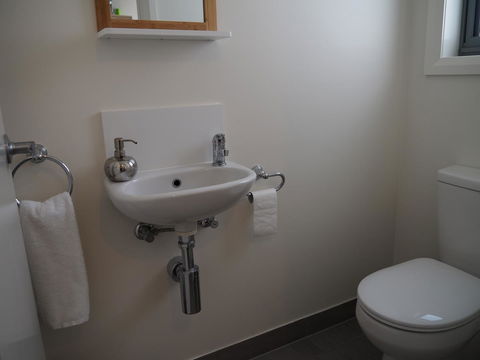 GRANITE BEACH HOUSE @ Bay Of Fires - Holiday Jervis Bay 13