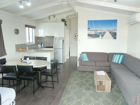Apollo Bay Waterfront Motor Inn - Holiday Jervis Bay 17