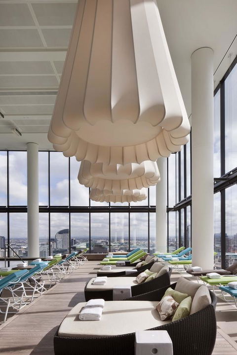 Crown Metropol Melbourne - Holiday Jervis Bay 15
