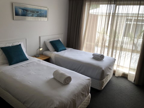 Port Campbell Parkview Motel & Apartments - Holiday Jervis Bay 13