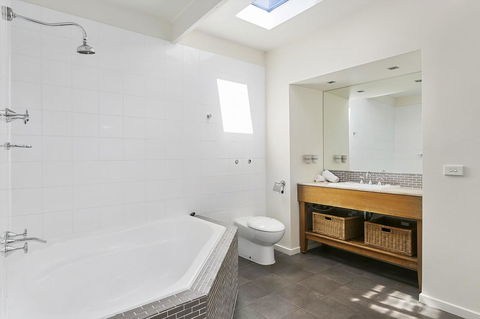 Front Beach House - Holiday Jervis Bay 22