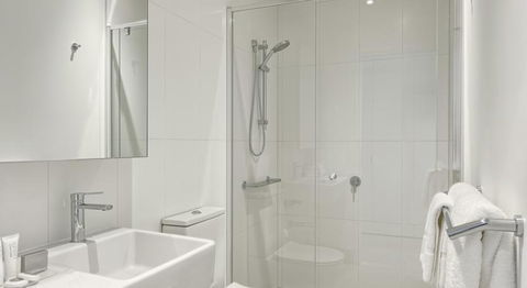Experience Platinum Hotel Apartments - Holiday Jervis Bay 24