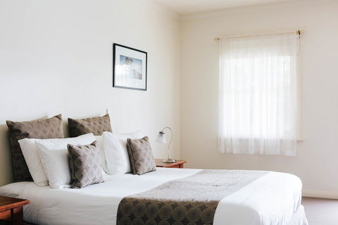 Dunkeld Studio Accommodation - Holiday Jervis Bay 6