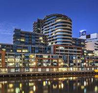 Waterfront Melbourne Apartments - Holiday Jervis Bay