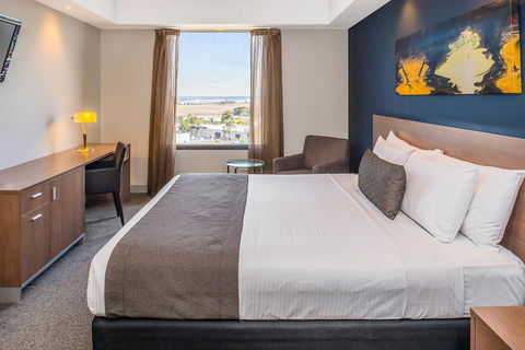 Mantra Melbourne Airport - Holiday Jervis Bay 25