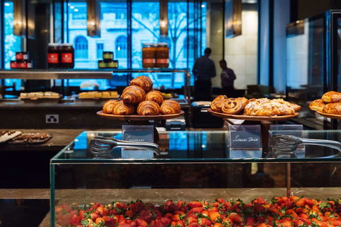 Grand Hyatt Melbourne - Holiday Jervis Bay 13