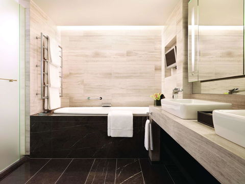 Grand Hyatt Melbourne - Holiday Jervis Bay 9