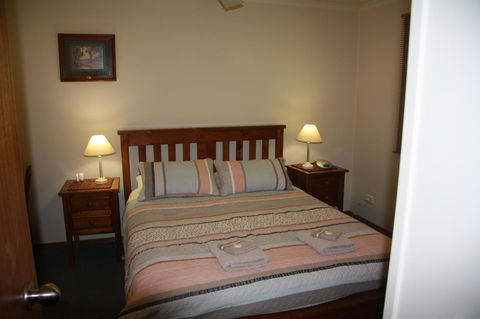 Shady Brook Cottages - Holiday Jervis Bay 34