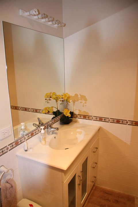 Shady Brook Cottages - Holiday Jervis Bay 28