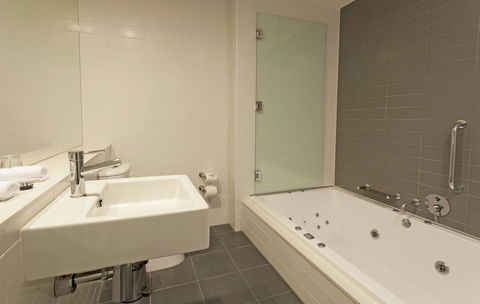 Causeway 353 Hotel - Holiday Jervis Bay 9