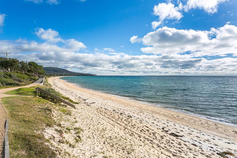 Beach Front Beauty - Ocean Front Views - Holiday Jervis Bay 3