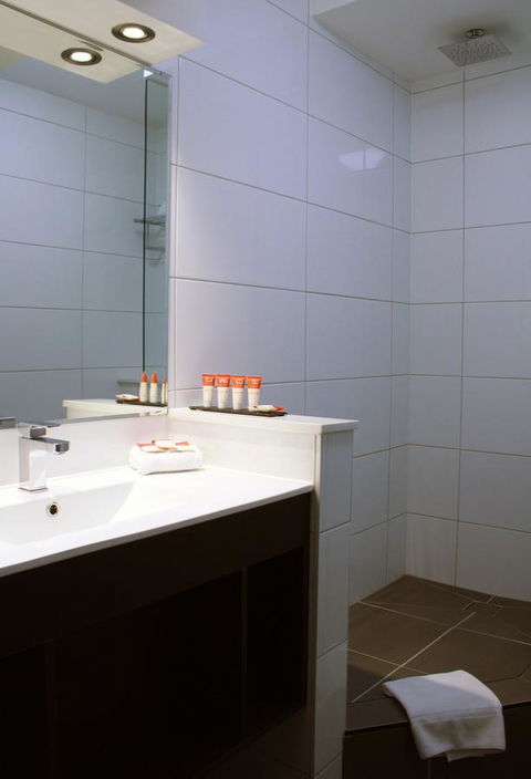 Hotel Grand Chancellor Melbourne - Holiday Jervis Bay 10
